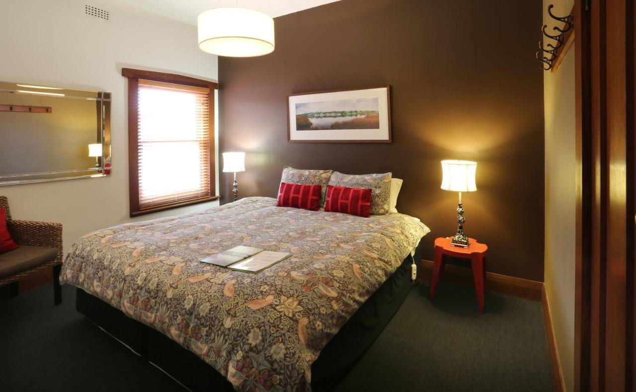 Kermandie Hotel Port Huon ภายนอก รูปภาพ
