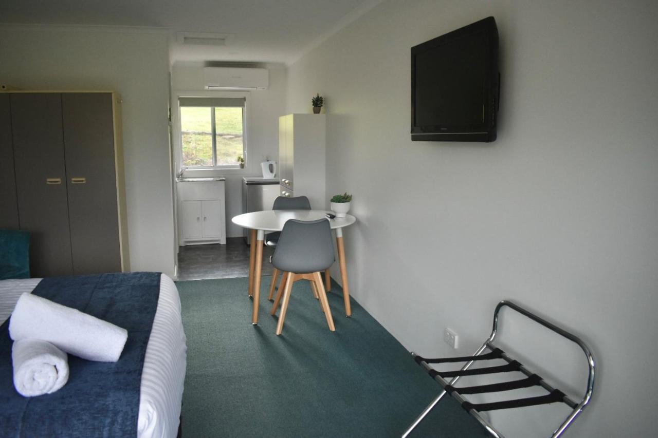 Kermandie Hotel Port Huon ภายนอก รูปภาพ