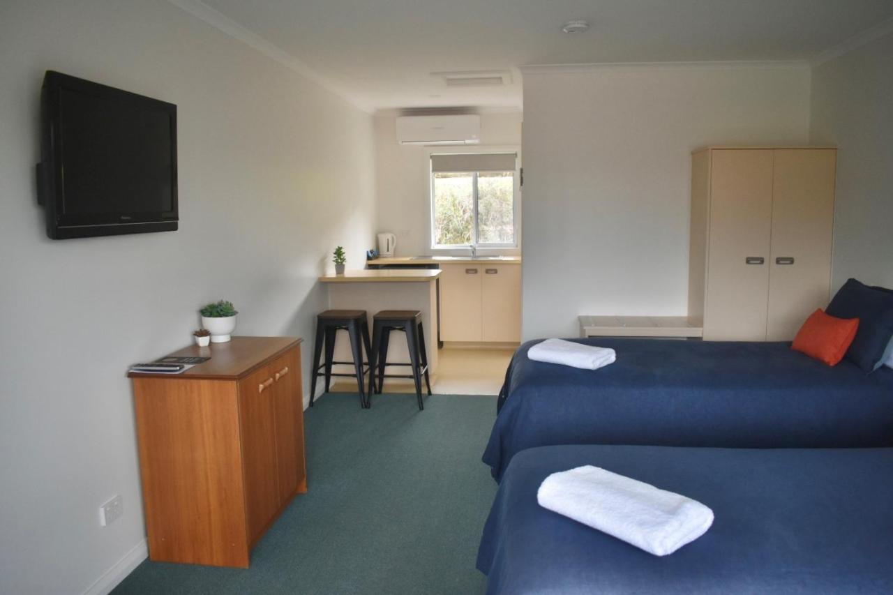 Kermandie Hotel Port Huon ภายนอก รูปภาพ